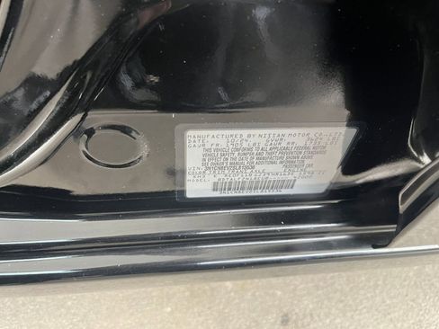 Used 2025 Nissan Versa SV image 29