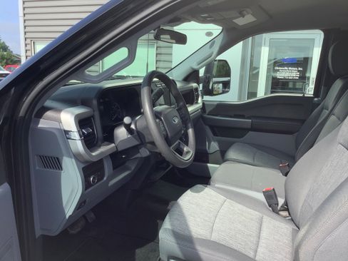 Used 2024 Ford F250 XL w/ STX Appearance Package image 7