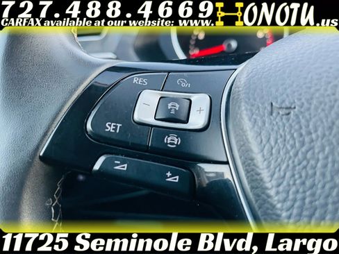 Used 2021 Volkswagen Tiguan SE image 36