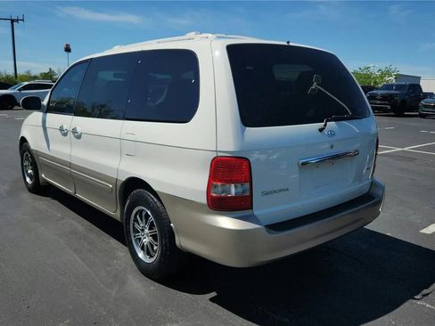 Used 2005 Kia Sedona EX FWD image 4