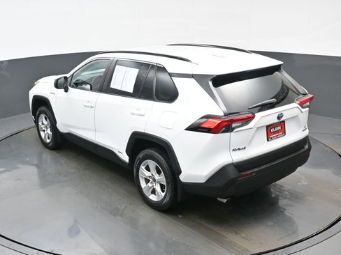 Used 2021 Toyota RAV4 LE image 36