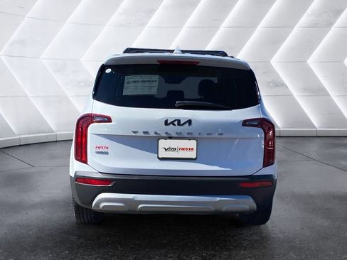 Used 2022 Kia Telluride LX image 5