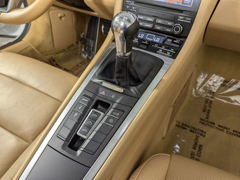Used 2017 Porsche 911 Carrera RWD image 42