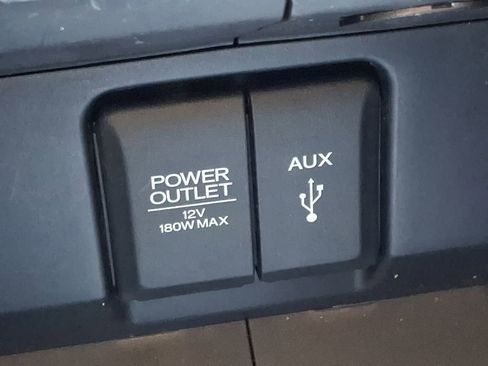 Used 2018 Honda Pilot LX image 25