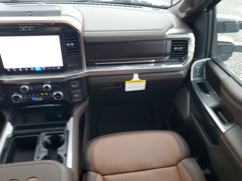 New 2026 Ford F350 King Ranch w/ FX4 Off-Road Package image 12