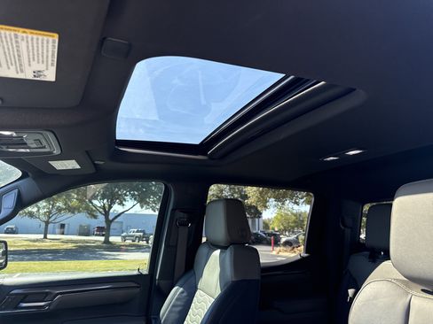 Used 2023 Chevrolet Silverado 1500 ZR2 w/ Technology Package image 16