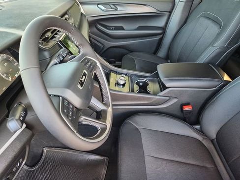 New 2025 Jeep Grand Cherokee L Laredo AWD/4WD image 9