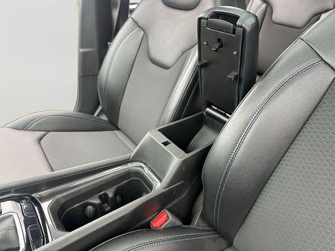 Used 2025 Jeep Compass Latitude w/ Sun & Sound Group image 20