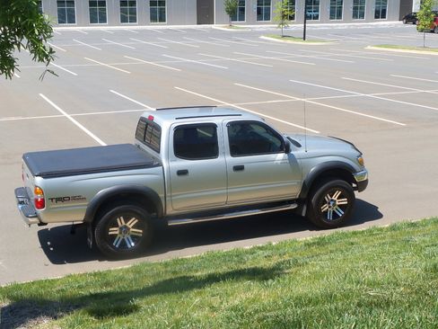 Used 2004 Toyota Tacoma DoubleCab V6 Auto 4WD image 8