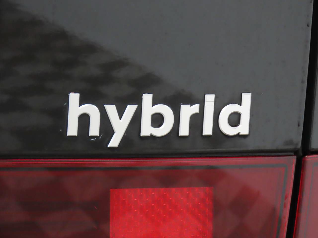 Used 2025 Hyundai Santa Fe SEL FWD image 6