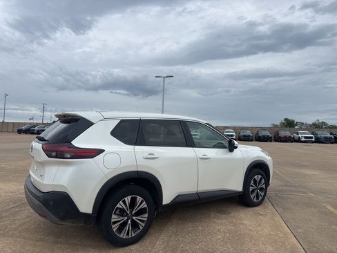Certified 2023 Nissan Rogue SV FWD image 21