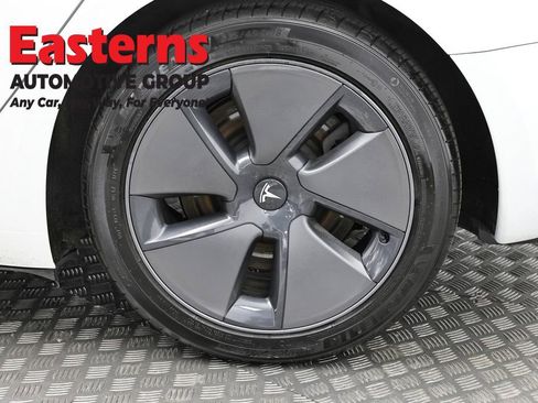 Used 2023 Tesla Model 3 Standard Range image 30