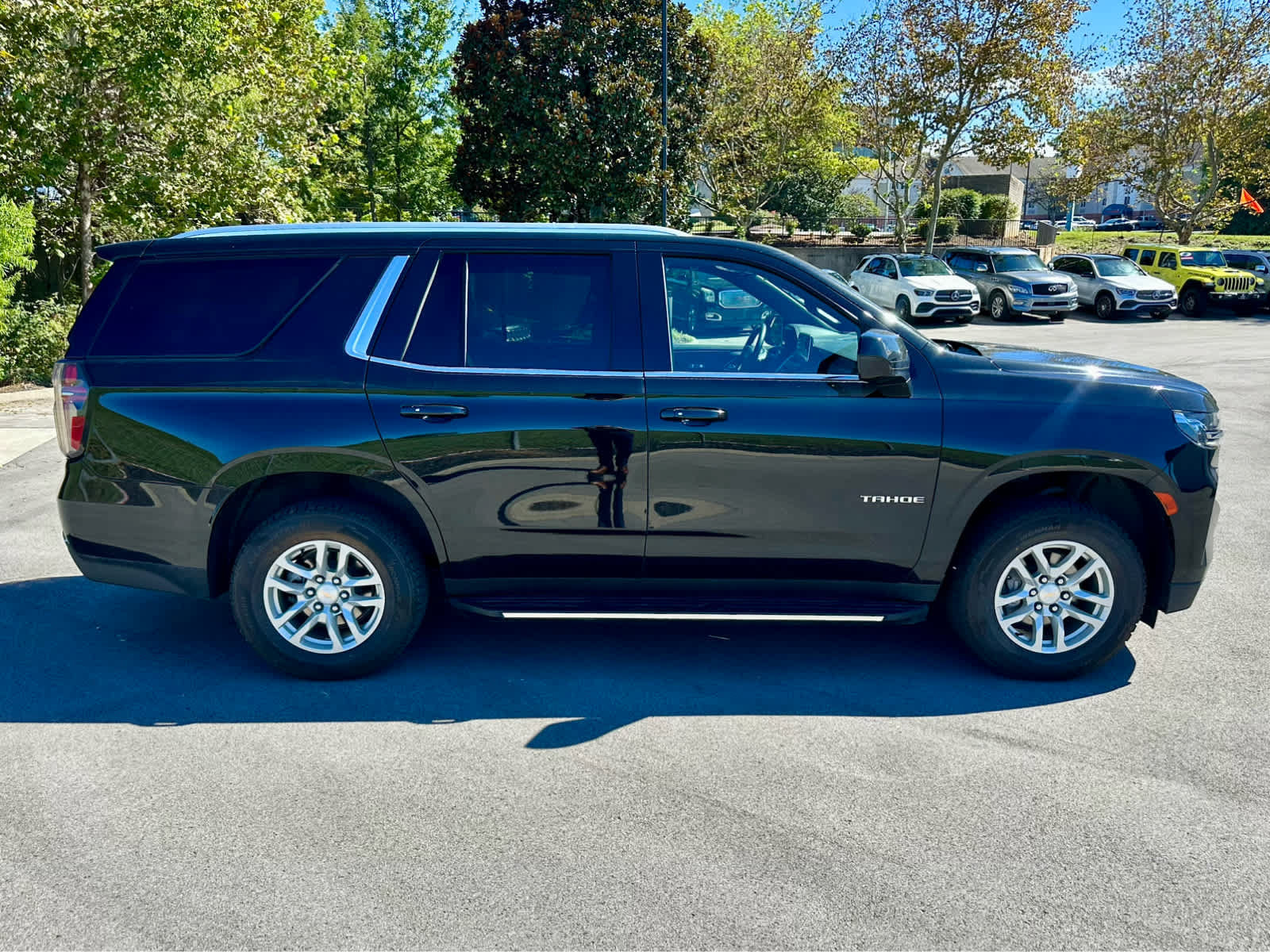 Used 2024 Chevrolet Tahoe LT AWD/4WD image 4