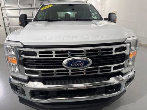 Used 2025 Ford F250 XLT AWD/4WD image 2