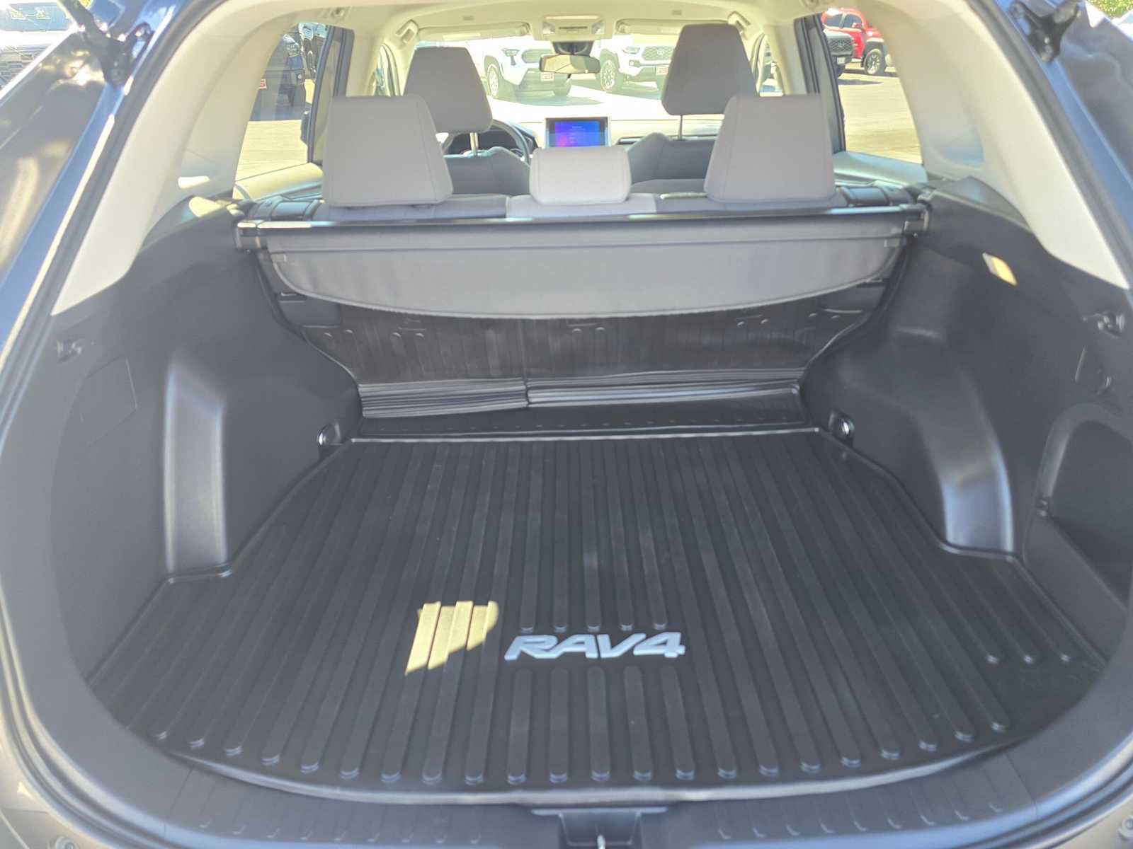 Certified 2025 Toyota RAV4 XLE AWD/4WD image 14