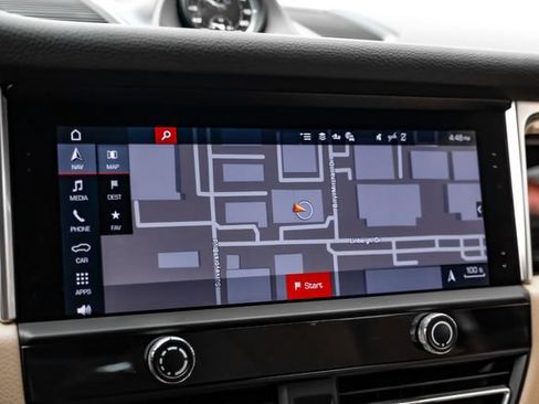 Used 2022 Porsche Macan S AWD/4WD image 20