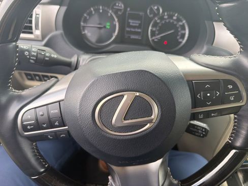 Certified 2023 Lexus GX 460 Premium w/ Accessory Package AWD/4WD image 19