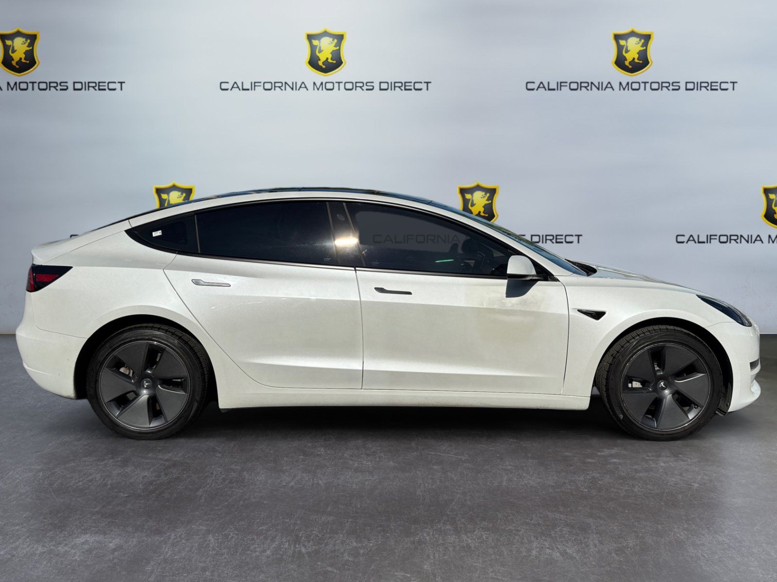 Used 2023 Tesla Model 3 Standard Range RWD image 6