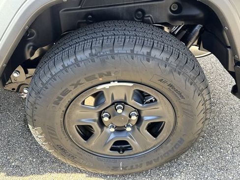 Used 2026 Jeep Wrangler Sport image 17