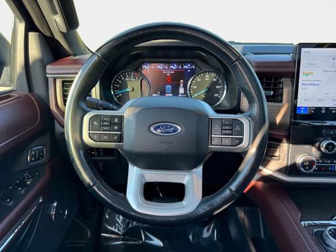 Used 2024 Ford Expedition Limited RWD image 18