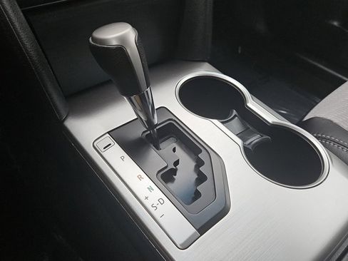 Used 2013 Toyota Camry SE image 12