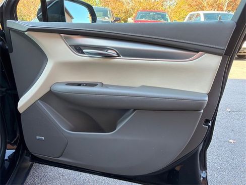 Certified 2022 Cadillac XT5 Premium Luxury image 10