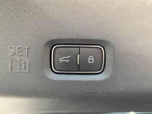 Used 2025 Lincoln Navigator L Reserve AWD/4WD image 8
