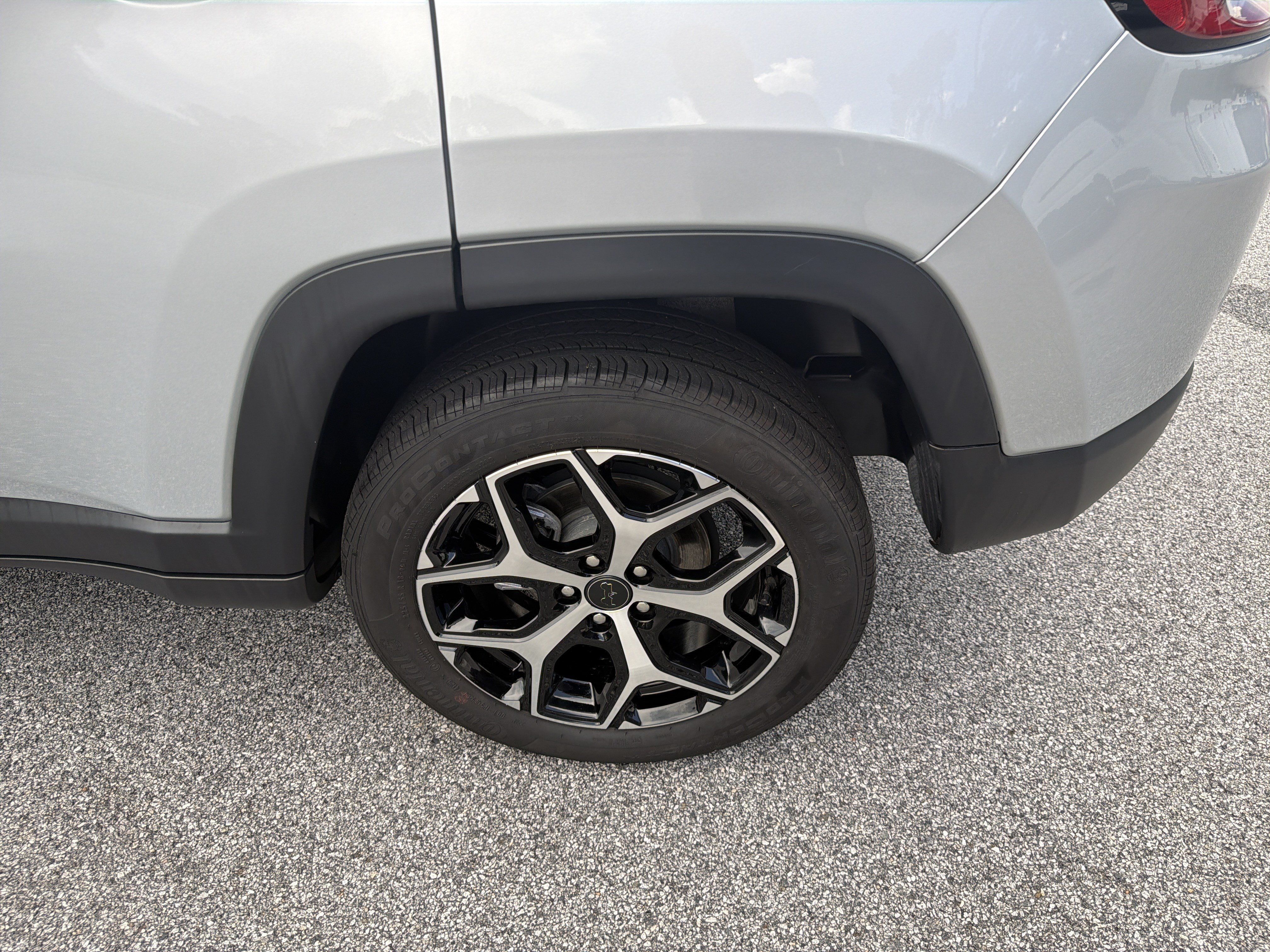 Used 2026 Jeep Compass Limited AWD/4WD image 24