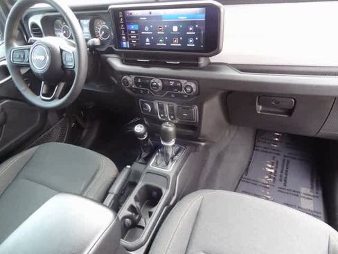 Used 2024 Jeep Wrangler Sport S image 11