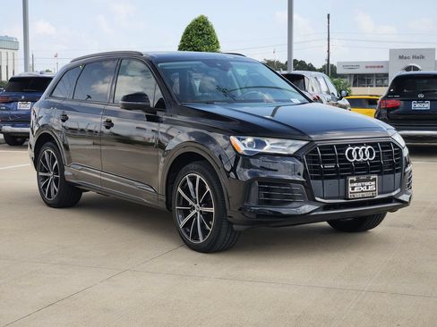 Used 2021 Audi Q7 3.0T Premium Plus w/ Premium Plus Package AWD/4WD image 3