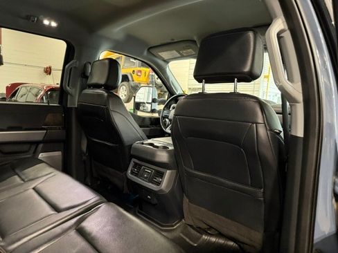 Used 2023 Ford F250 Lariat w/ Sport Appearance Package AWD/4WD image 15