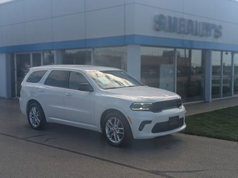 Used 2023 Dodge Durango GT image 1
