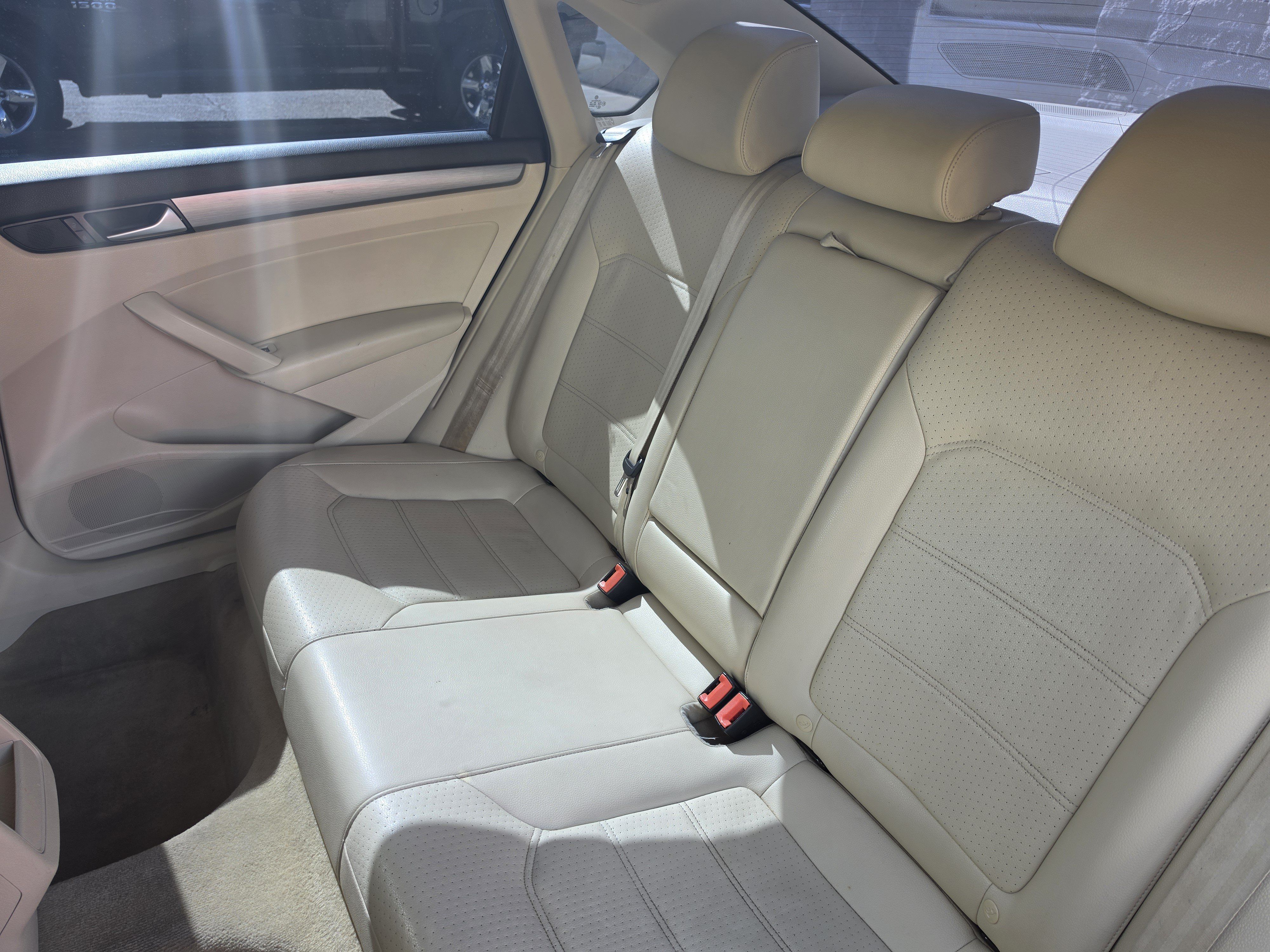 Used 2014 Volkswagen Passat 1.8T Wolfsburg Edition FWD image 19