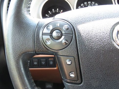 Used 2010 Toyota Sequoia Platinum AWD/4WD image 23
