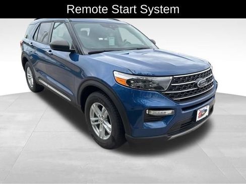 Used 2020 Ford Explorer XLT w/ Equipment Group 202A AWD/4WD image 4