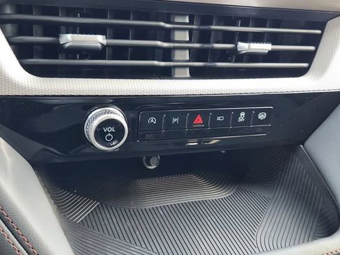 New 2026 Ford Explorer Active w/ Active Comfort Package RWD image 19