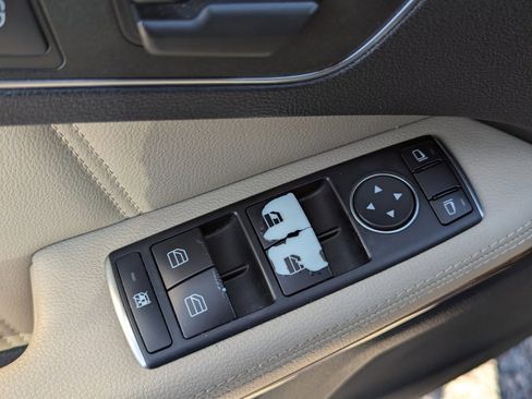 Used 2013 Mercedes-Benz E 350 Sedan image 25