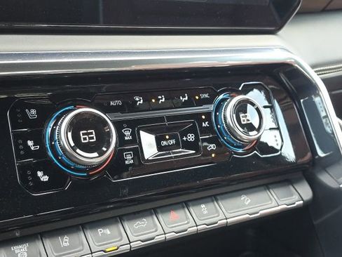 Used 2025 GMC Sierra 2500 Denali Ultimate image 38