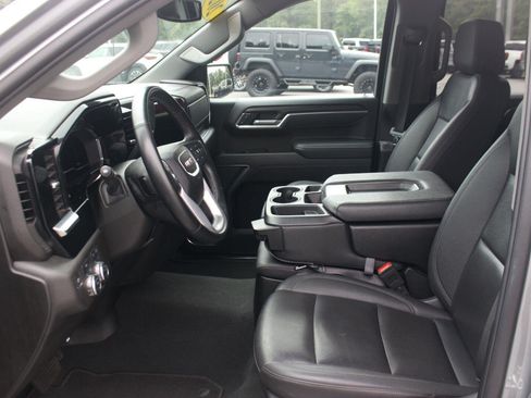 Used 2025 GMC Sierra 1500 SLT AWD/4WD image 15