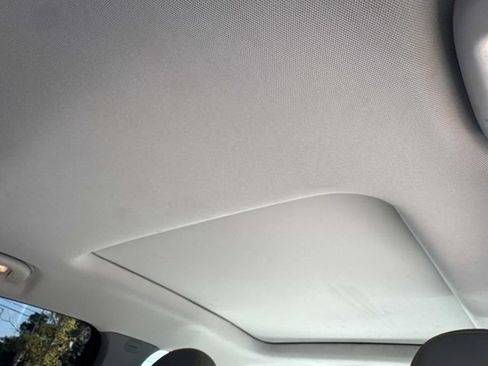 Used 2023 Chevrolet Bolt EUV Premier w/ Sun & Sound Package FWD image 10