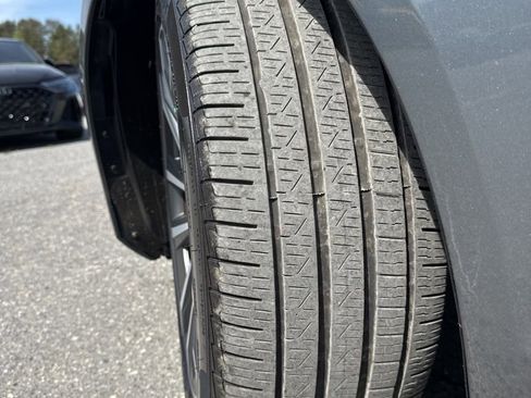 Used 2021 Volvo S60 T5 Momentum image 32