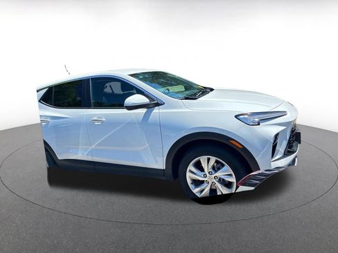 Used 2025 Buick Encore GX Preferred FWD image 2