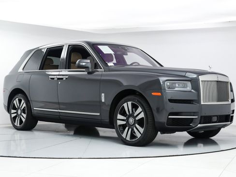 Used 2022 Rolls-Royce Cullinan image 8