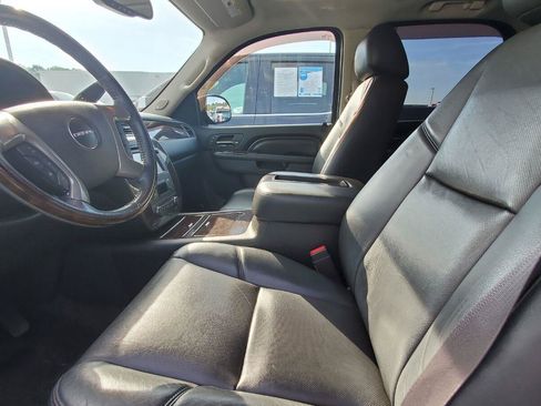 Used 2014 GMC Yukon Denali AWD/4WD image 4
