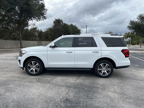Used 2024 Ford Expedition Limited image 8