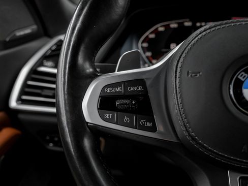 Used 2022 BMW X7 M50i w/ Executive Package image 21