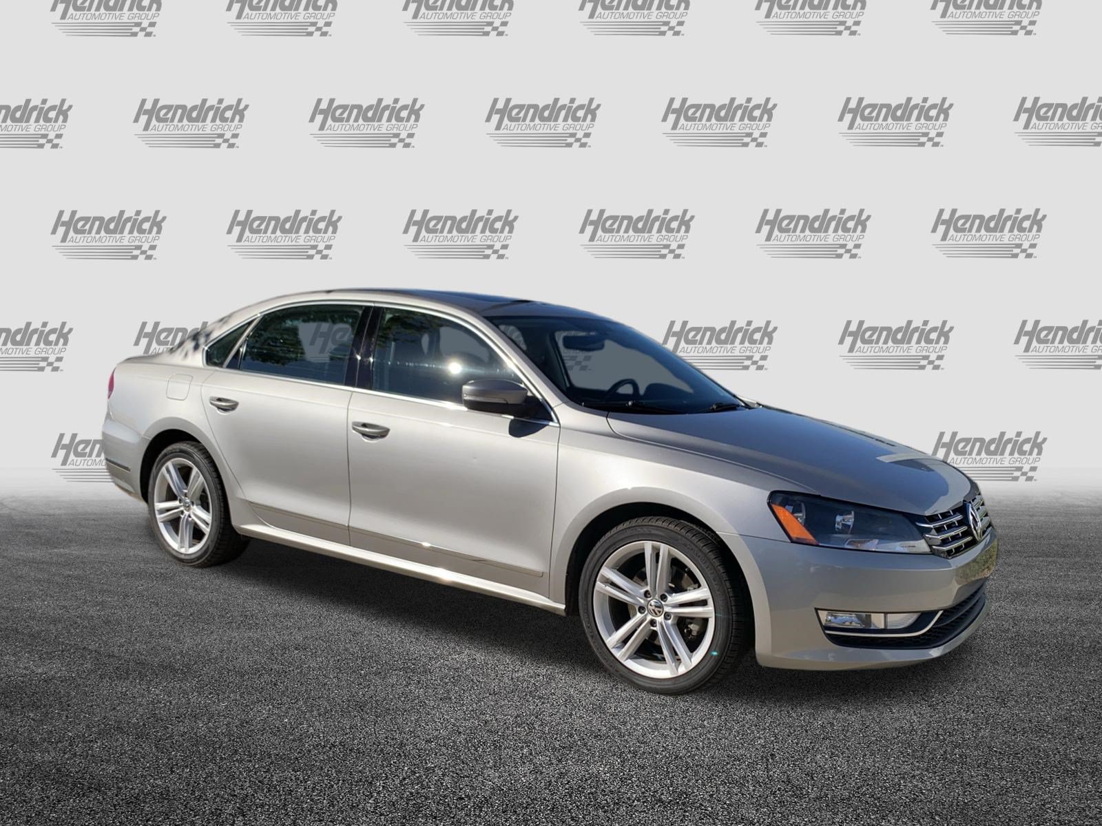 Used 2013 Volkswagen Passat 3.6 SEL Premium FWD image 2