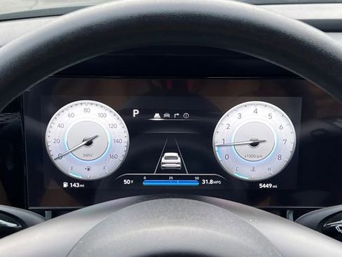 Used 2024 Hyundai Elantra SEL image 28