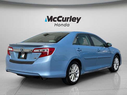 Used 2012 Toyota Camry XLE FWD image 3