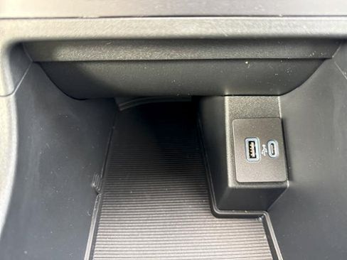 Used 2024 Ford Edge SE AWD/4WD image 18